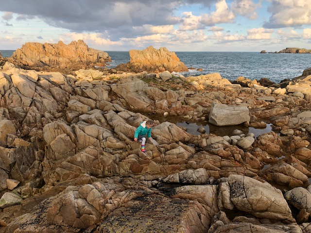Pembroke rocks - Guernsey with Kids