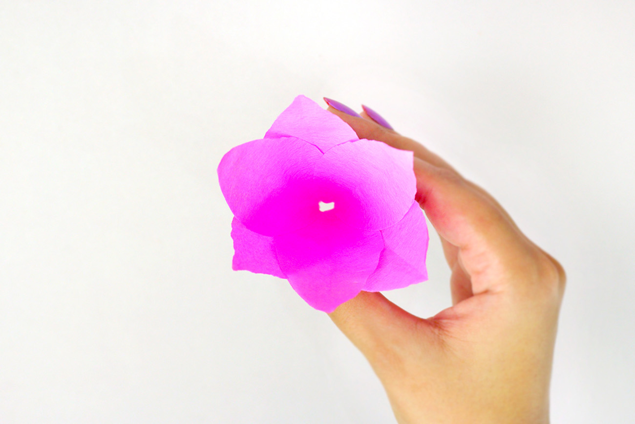 Crafting a Jersey Lily-Inspired Paper Flower - step 5