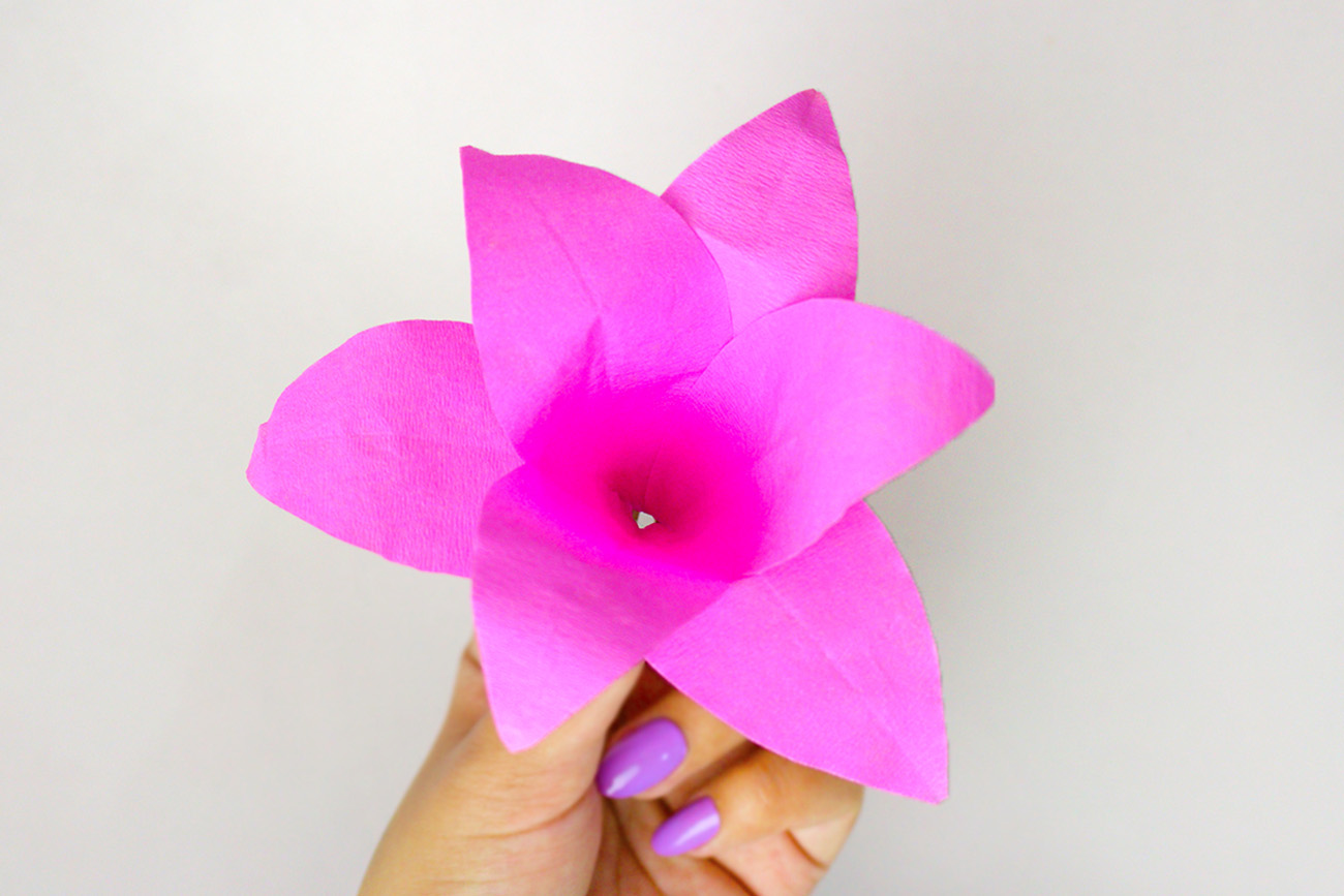 Crafting a Jersey Lily-Inspired Paper Flower - step 6